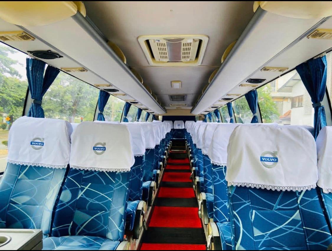 Go Lanka Tours Vehicle